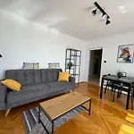 Off Piotrkowska District Apartment