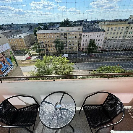 Off Piotrkowska District Apartment Lodz (Lodz)
