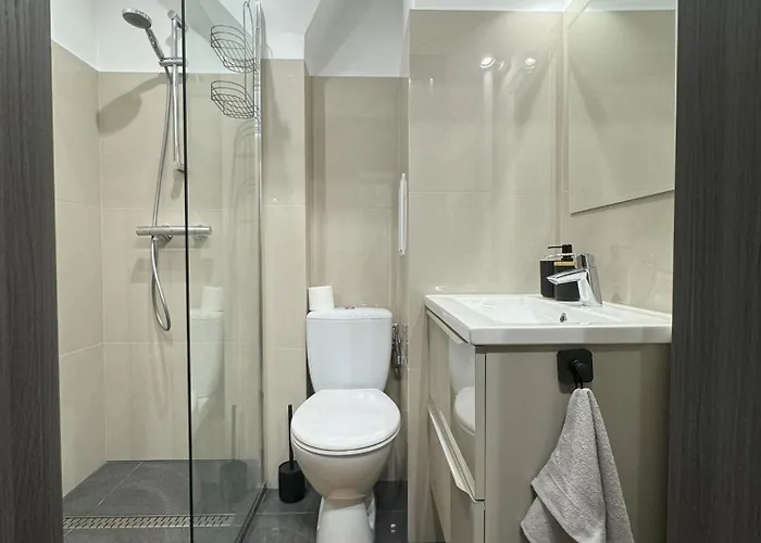 Off Piotrkowska District *