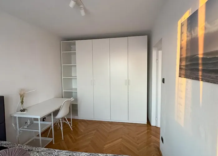 Off Piotrkowska District * Łódź